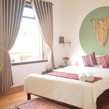 Corner Night Market Homestay Хоян Екстер'єр фото
