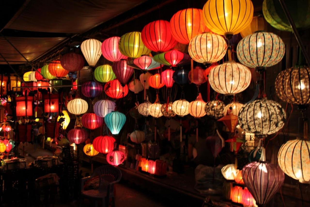 Corner Night Market Homestay Хоян Екстер'єр фото